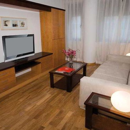 מדריד Suites Kris Aeropuerto מראה חיצוני תמונה